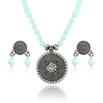 Silver necklace-sets 1