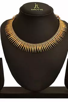 Gold necklace-sets