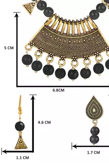 Black necklace-sets