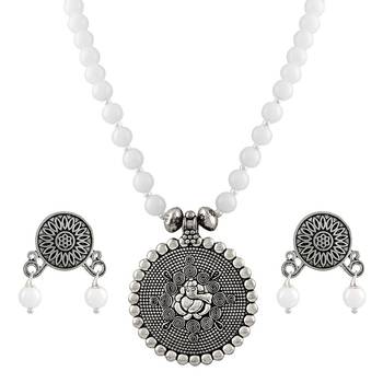 Silver necklace-sets 1