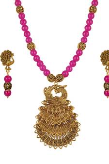 Gold necklace-sets