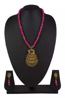 Gold necklace-sets