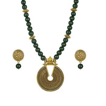 Green necklace-sets 1