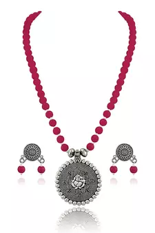 Red necklace-sets