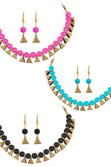 Black necklace-sets