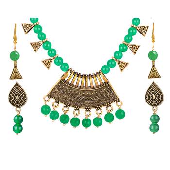 Green necklace-sets 1