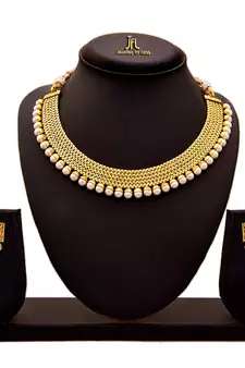 Gold necklace-sets