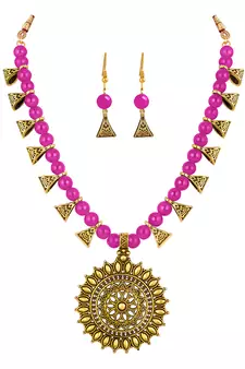 Pink necklace-sets