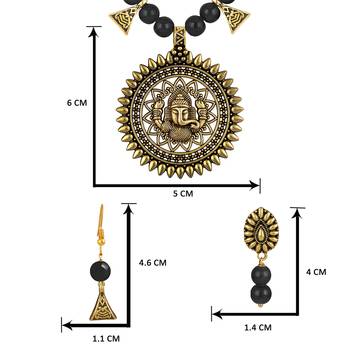 Black necklace-sets 4