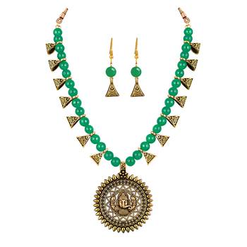 Green necklace-sets 3