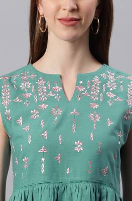 Green embroidered cotton party tops 5