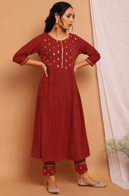 Maroon foilage print faux crepe salwar 2