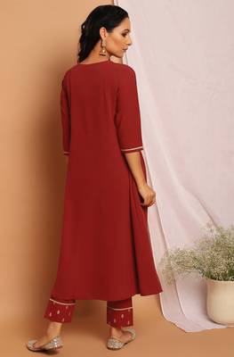 Maroon foilage print faux crepe salwar 3