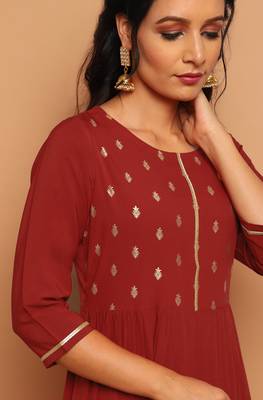 Maroon foilage print faux crepe salwar 4