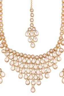 White beaded_jewellery Yellow Gold Alloy   Necklace   with Pair of Earring