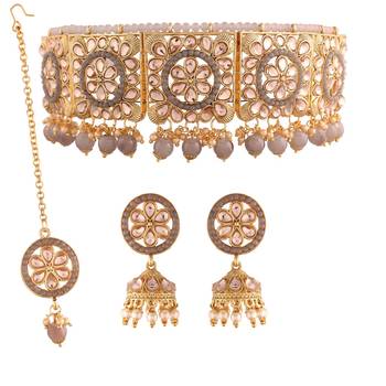 Grey beaded_jewellery Yellow Gold Alloy   Necklace   with Pair of Earring   Maang Tikka 1
