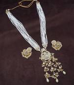 White beaded_jewellery Yellow Gold Alloy   Necklace   with Pair of Earring