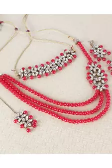 Strings Side Kundan Pendant Necklace Set with Earings and Maang Tikka for Women with Chokar