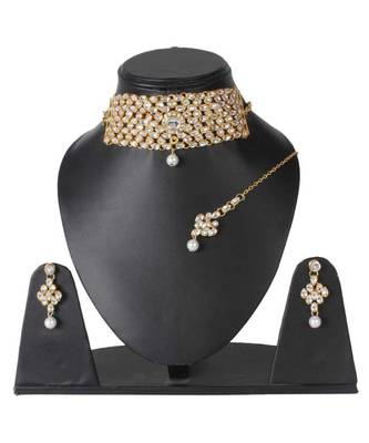 Gold Party Wear Crystal Choker Jewellery Necklace Set with Maang Tikka Earrings for Women 1
