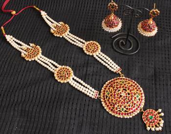Traditional Pearl 3 Layer Long Haar Set    1