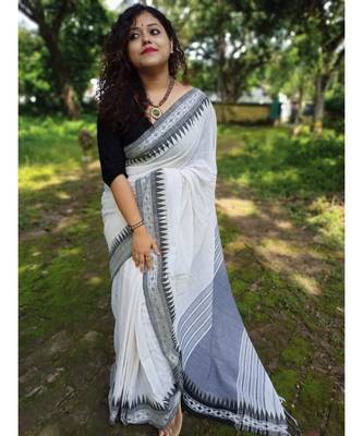 White  Cotton  woven  saree  with blouse 1