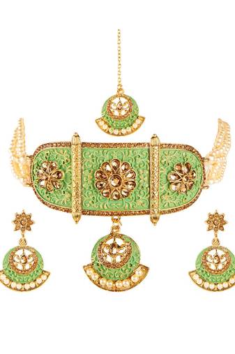 Green gold plated Yellow Gold Alloy   Necklace   Pair Earring   Maangtika