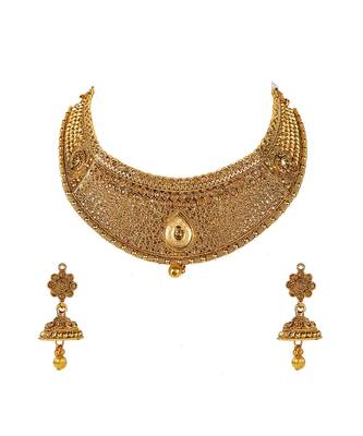 Gold gold plated Yellow Gold Alloy   Necklace   Pair Earring   Maangtika 1