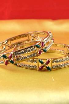 gold platted bangles size-2.6