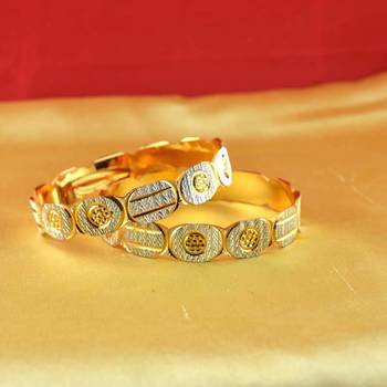 gold platted bangles size-2.8 1