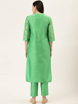 Green Gold Print Kurta With Pant 3