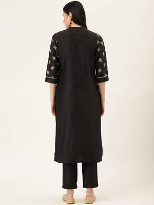 Black Gold Print Kurta With Pant 3