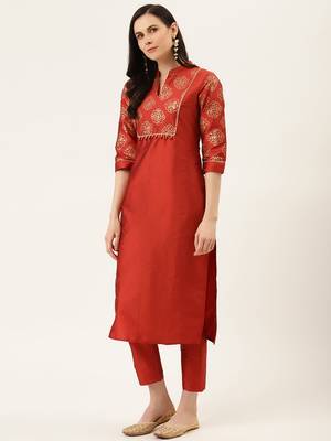 Red Gold Print Kurta With Pant 2