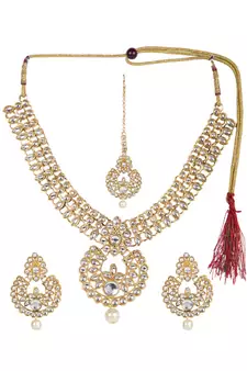 White gold plated Yellow Gold Alloy   Necklace   Pair Earring   Maangtika