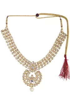 White gold plated Yellow Gold Alloy   Necklace   Pair Earring   Maangtika