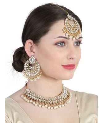White gold plated Yellow Gold Alloy   Necklace   Pair Earring   Maangtika 1