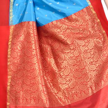   light blue hand woven kanchipuram silk saree with blouse 4