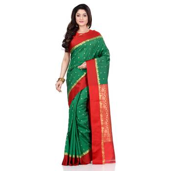 Green hand woven kanchipuram silk saree with blouse 1