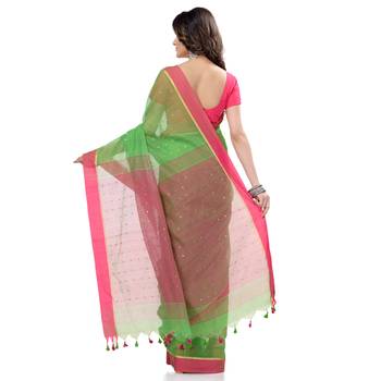 Green hand woven cotton saree with blouse 5