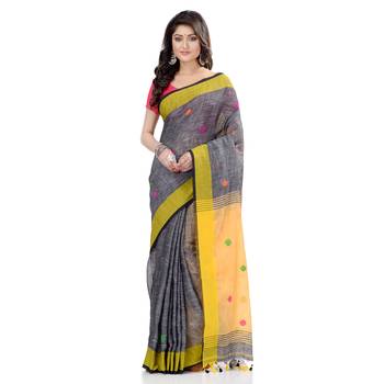 Green hand woven cotton saree with blouse 2