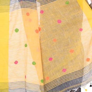 Green hand woven cotton saree with blouse 4