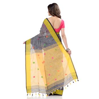 Green hand woven cotton saree with blouse 5