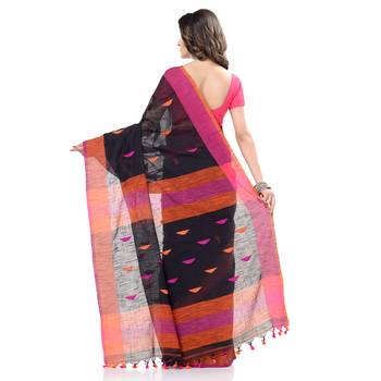 Black hand woven cotton saree with blouse 5