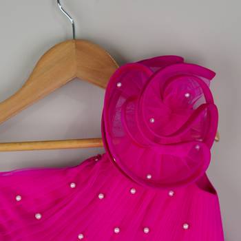 Dress with gathers  4