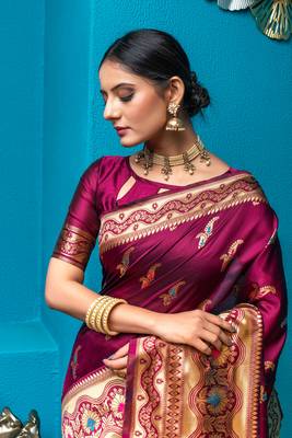Magenta woven art silk saree with blouse 2