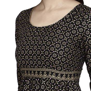 Black printed cotton long-kurtis 4