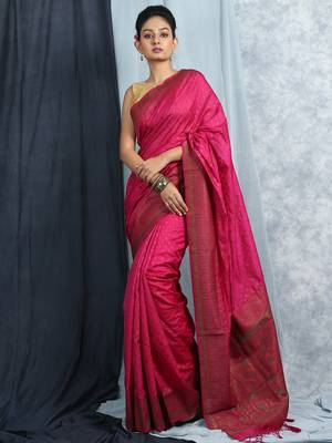 Magenta zari woven Tanchoi silk saree 1