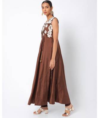 Brown Resham Embroidered Stitched Kurta Set With Broad Border Pearl studded Net Dupatta 1