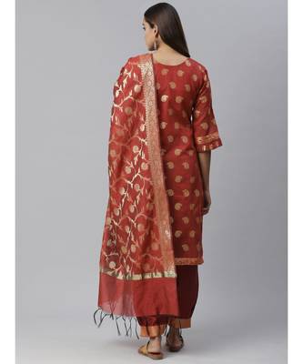 Maroon Banarasi Kurta Set with Zari meenakari Mughal Inspired weaving and Handloom dupatta 2