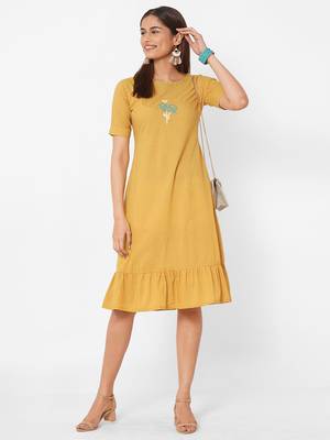 Yellow printed cotton long-dresses 5