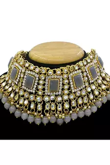 Grey kundan Yellow Gold Alloy   Necklace   Pair Earrings   Maang Tikka